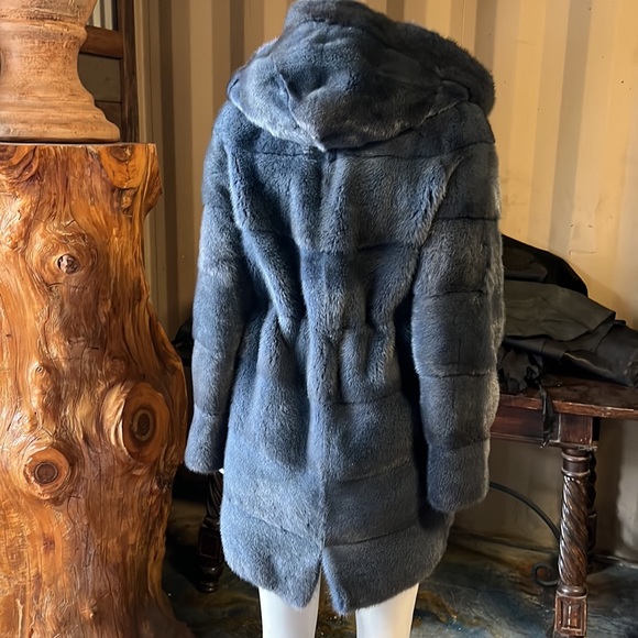 Gorgeous steel blue MINK coat - Picture 2 of 6